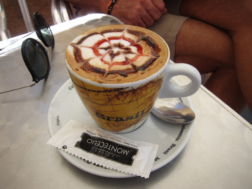 They know how to do cappuccino right in Cordoba.