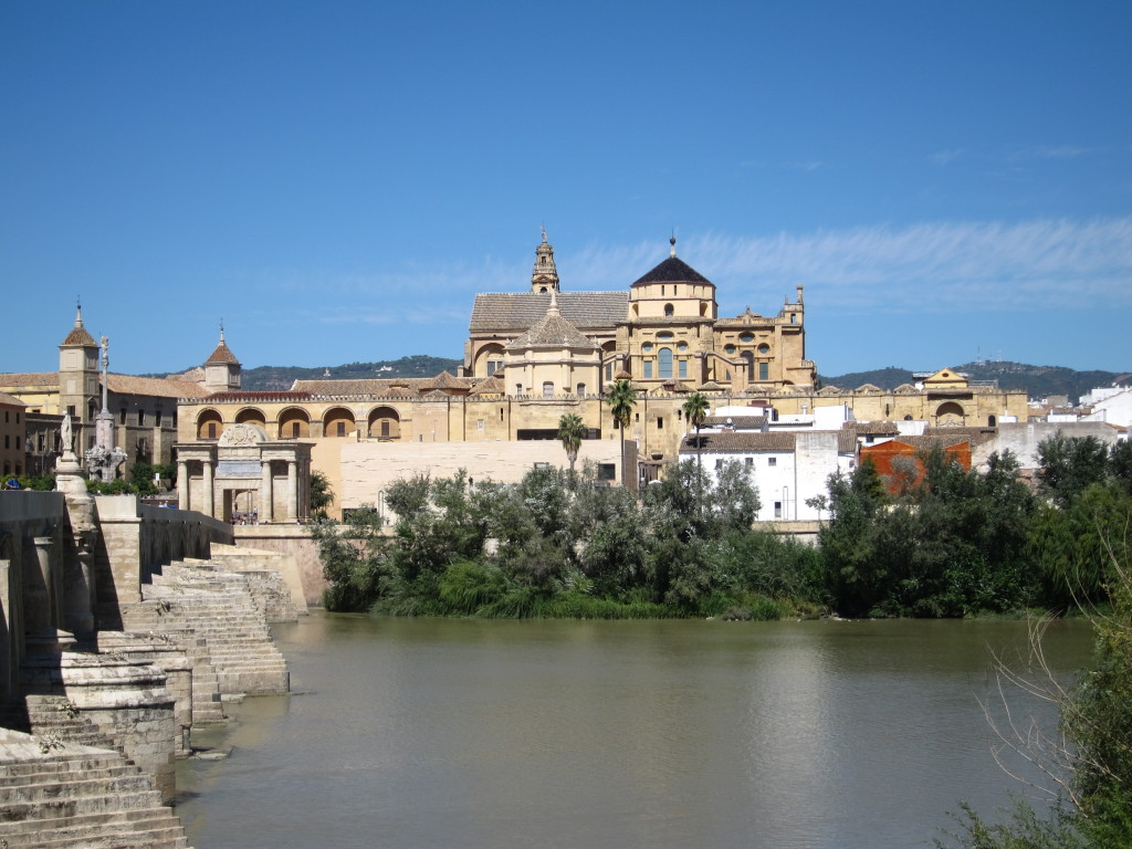 The Mesquita from across the Guadalquivir river.