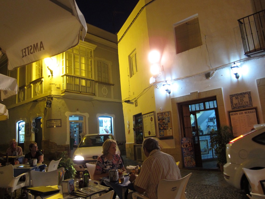 Watching cars make the tight turn while having dinner at La Meson in Arcos.