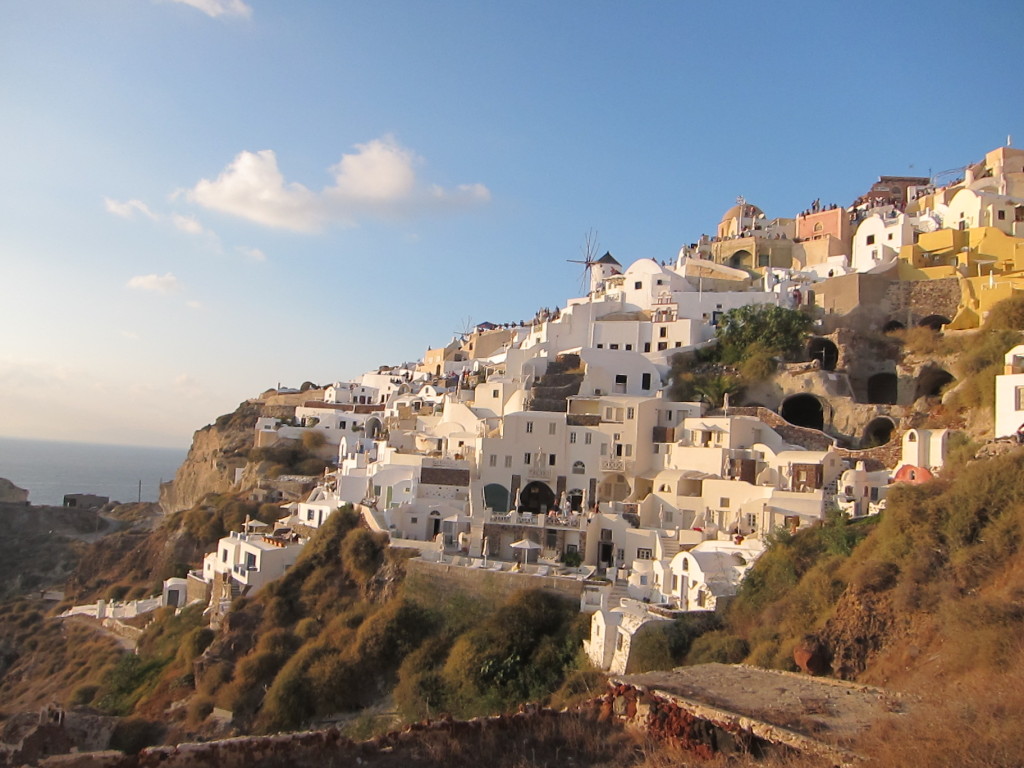 The hillside of Oia. Note the crowd at the top watching a Parkour tournament!